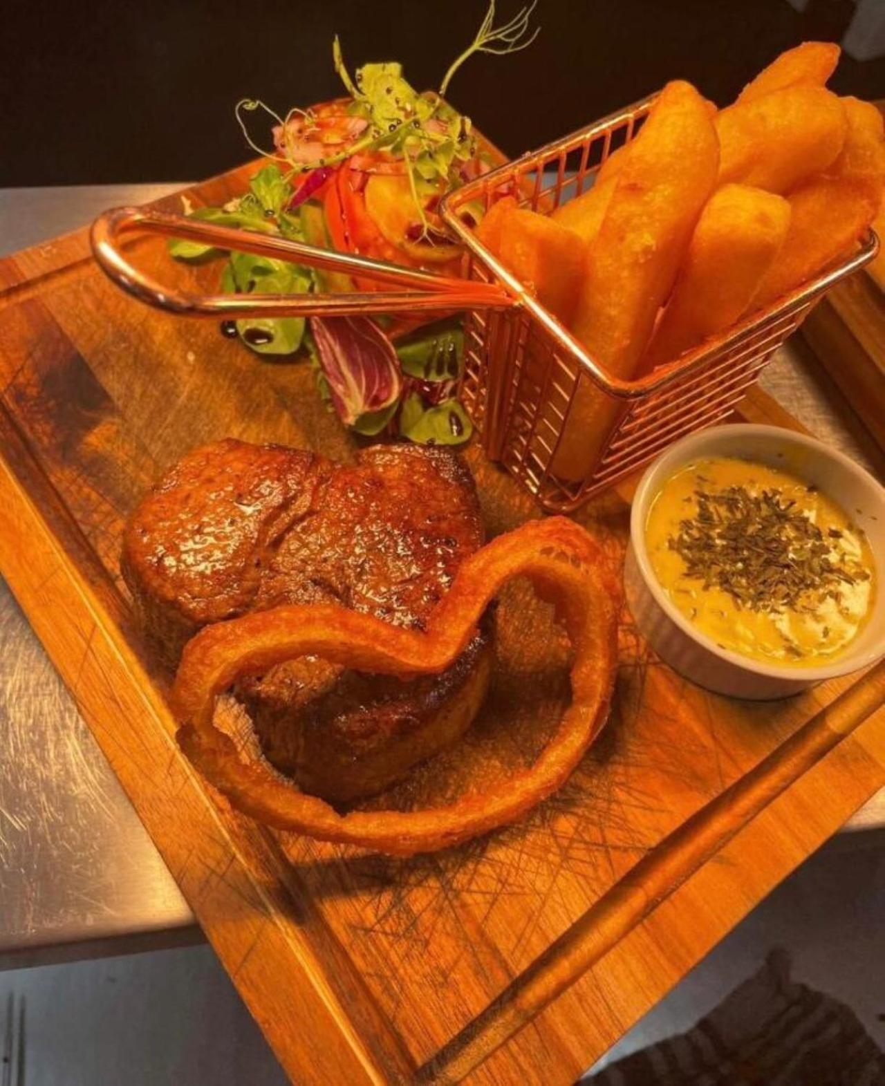 The Manor Inn Pub And Steakhouse, Fridaythorpe, Driffield ยอร์ค ภายนอก รูปภาพ