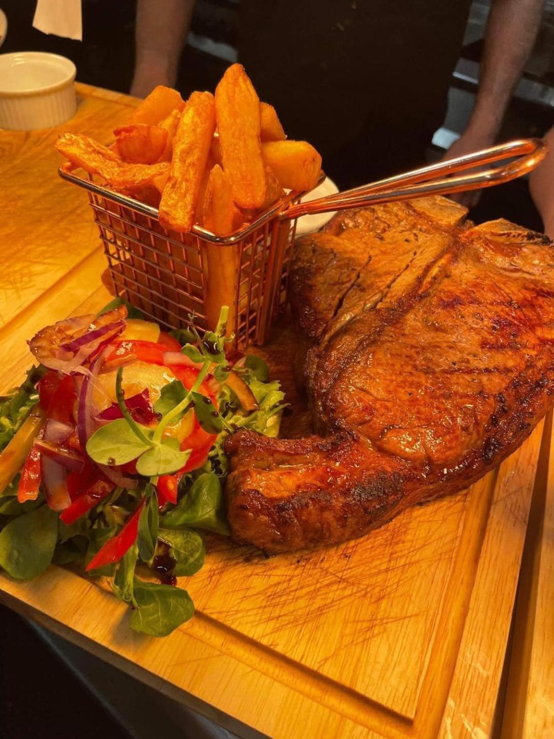 The Manor Inn Pub And Steakhouse, Fridaythorpe, Driffield ยอร์ค ภายนอก รูปภาพ